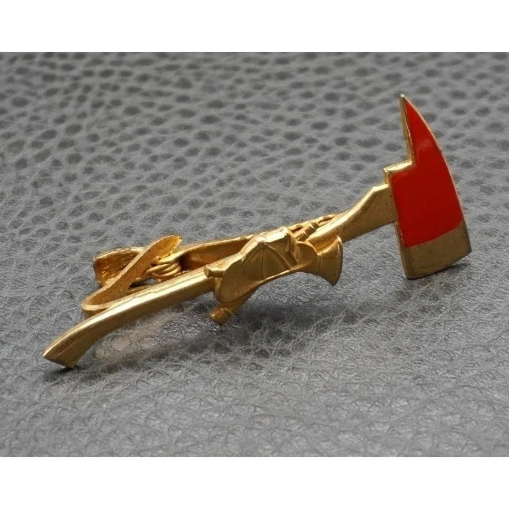 Vintage Roberts Co. Gold Tone Fireman Axe Hat Red Enamel Tie Bar Clip Pin